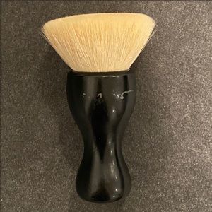MAC 186 Buffer Brush